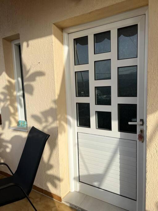 “shiny” Sea View At Istron Apartment *